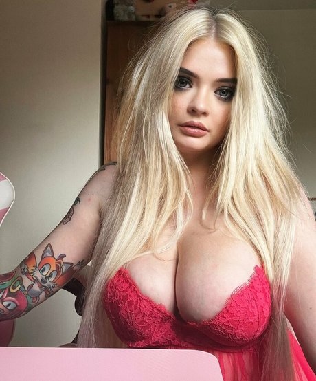 Angelsaiyan adult star photo