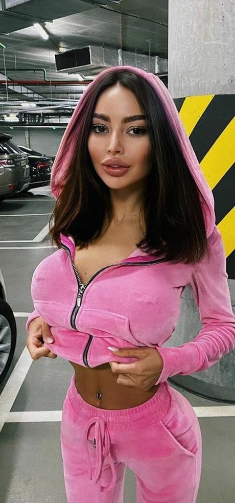 Alena Omovich top pornstar photo