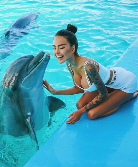 Alena Omovich pornstar sex picture