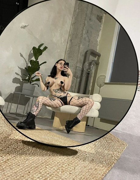 cutemeow star best photo