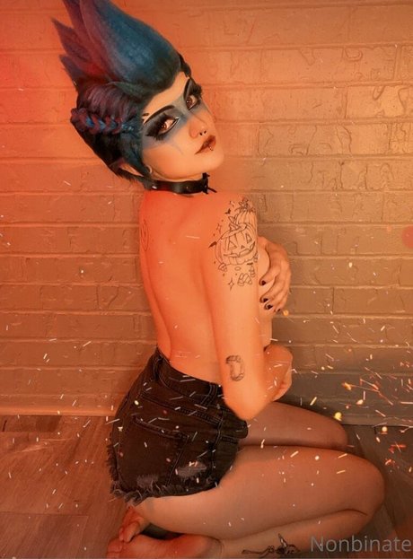 M Blackburn nudes model photo