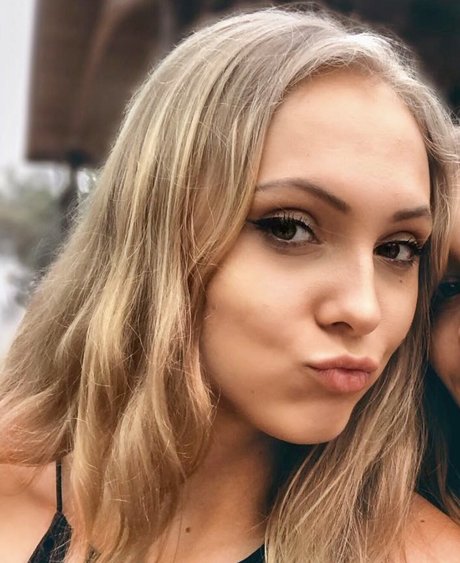 Melissa Danilov hd actress img