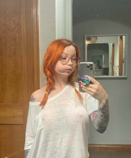 Bae Suicide star hot pics