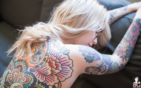 Bae Suicide pretty model photo