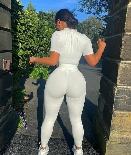 Kate Isobel Daisy free actress pictures