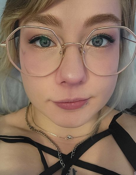 Goddess Syrein exclusive pornstar img