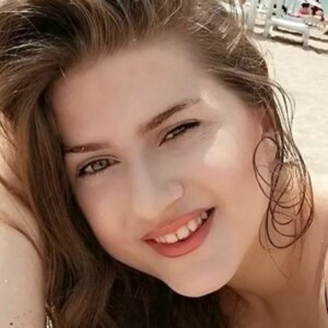 ale official100 nudes model gallery