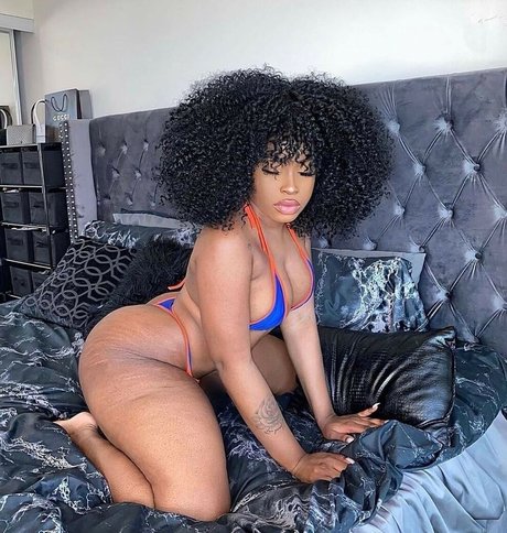 Alana Walters model top pics