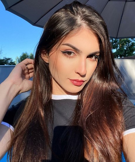 Angela Moraes top star picture