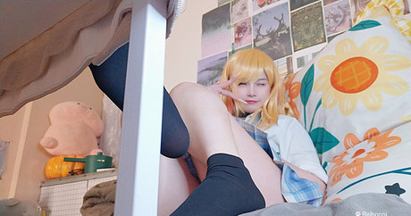 Ririboni model nice pic