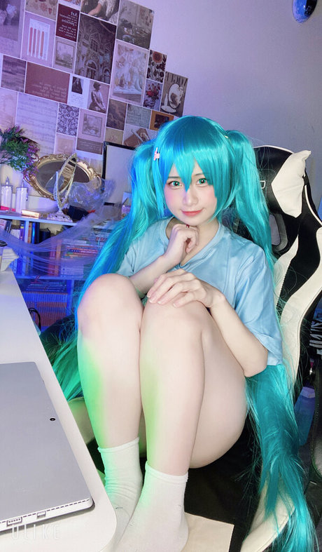 Ririboni nudes star pictures