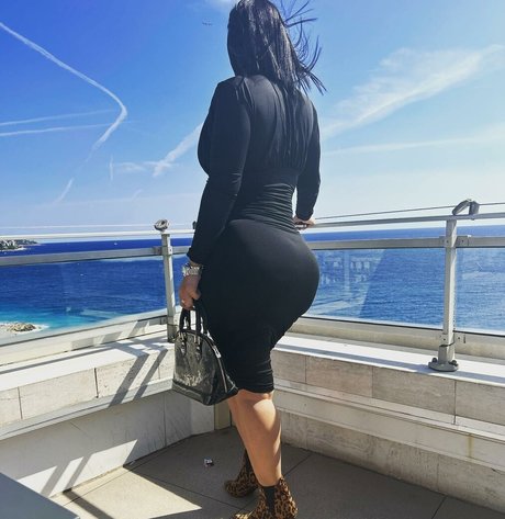 thick girls onlyfans hot photo