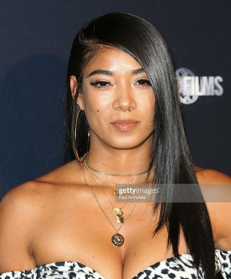 Mila J pornstar hot photo