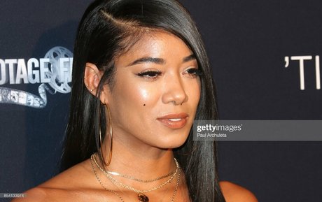 Mila J high quality star img
