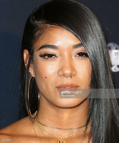 Mila J pornstar art pictures