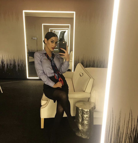 ulovemel nude actress gallery