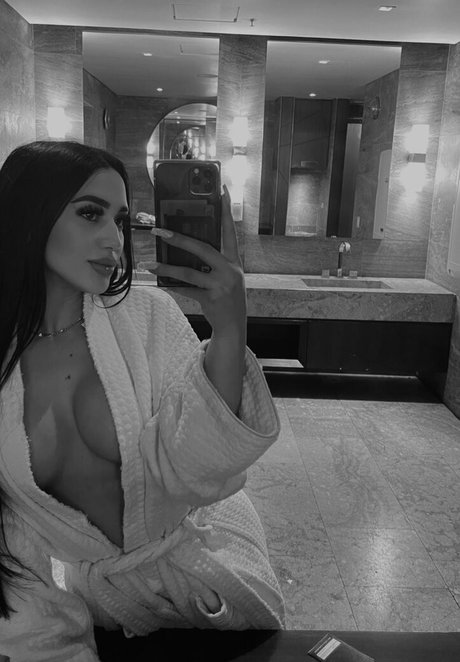 ulovemel star pornographic image