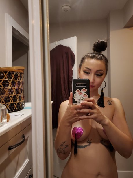 Kimora Koi star nude photos