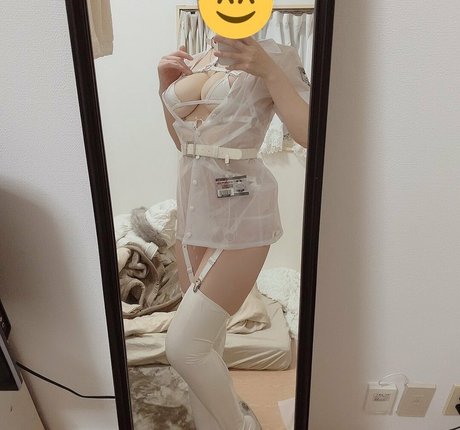 ____hitoyo____ model top pictures