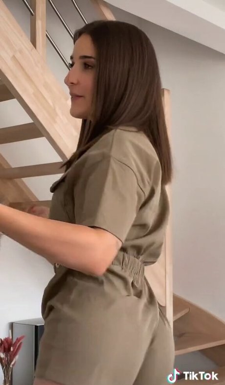 Apollinegrmz pornstar free pic