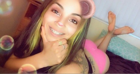 Liliana Nana nude model pics