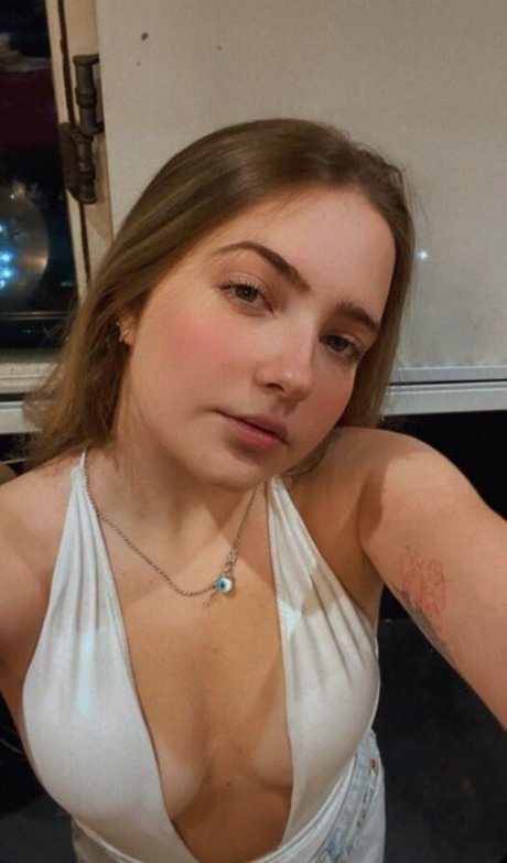 Camila Moroz high quality model pictures