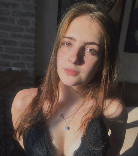 Camila Moroz nude pornstar pictures