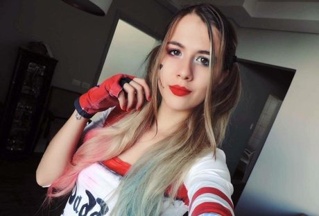 Roberta Pfaff pretty actress pics