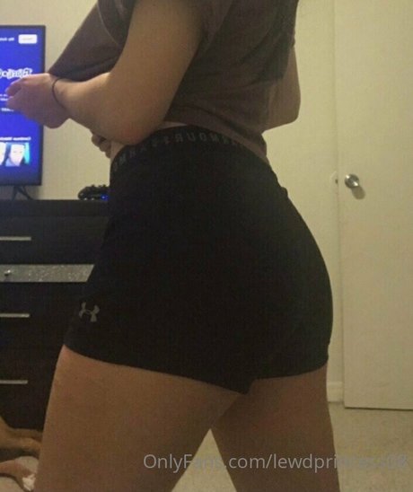 LewdPrincess08 pornstar free img