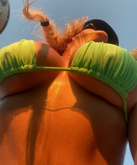 Mizz Heidi Marie sexy model pic