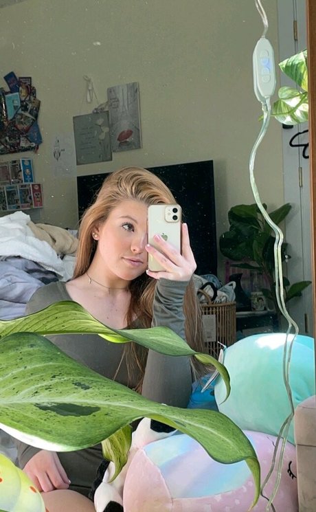 Lauren Suzaanne hot star photo