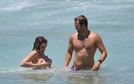 Bbie Chtfield free star gallery