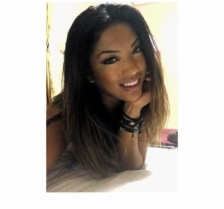 Janelle Ha pretty actress pic