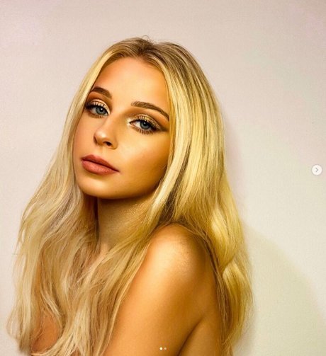 Maci Jo McCarley erotic actress picture