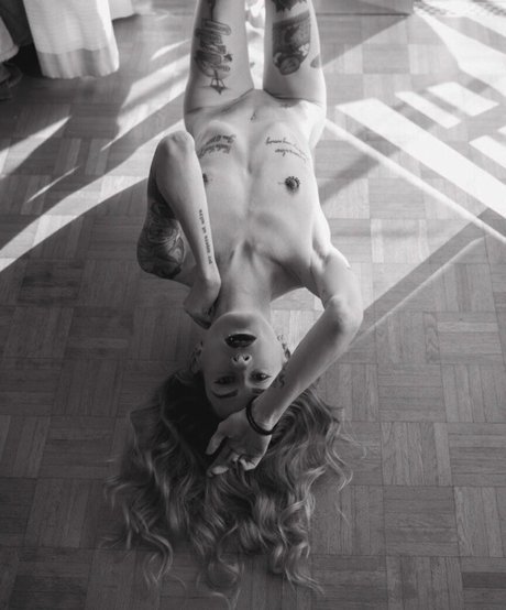 Ondreeah model nude pic