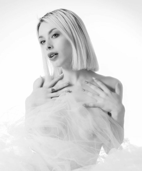 Lorih Caradonna nudes pornstar image