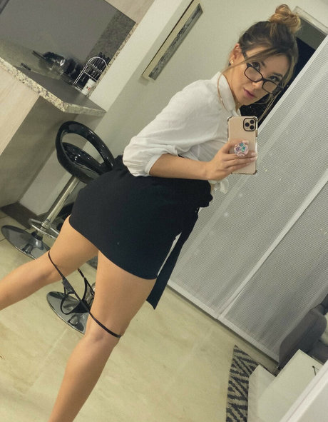 byMissVasquez model nudes picture