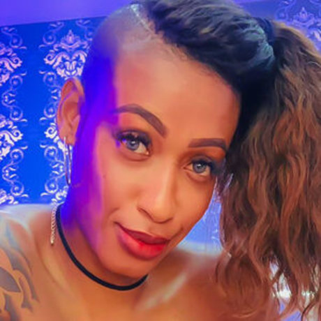 Caritoleya nudes actress image