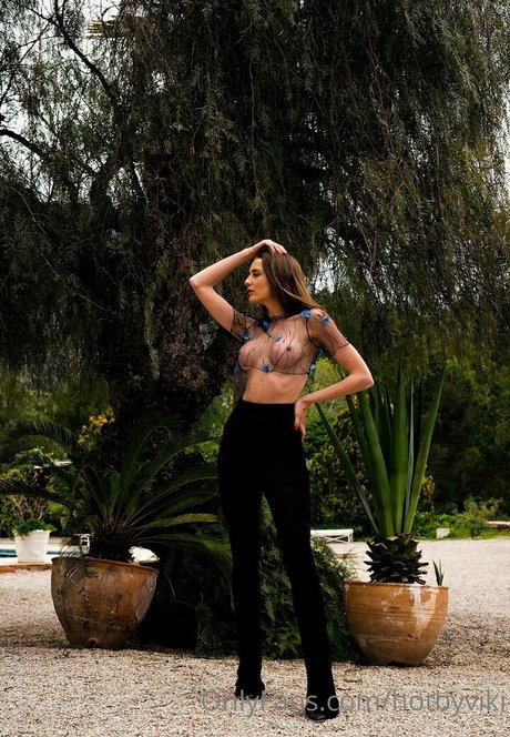 Viki Keepu model sex picture