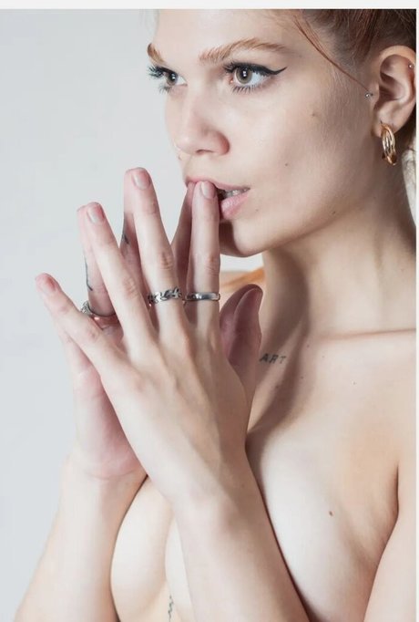 Babygirl69 model porn photo