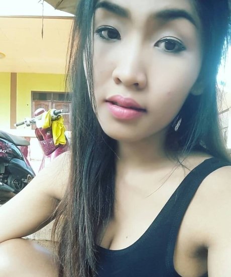 Tittiporn model art pic