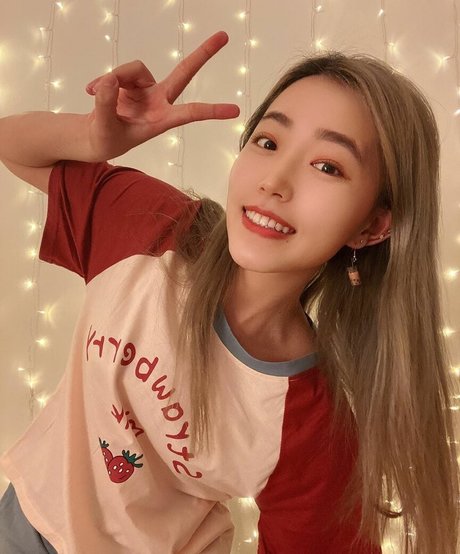 Yoojin best model photos