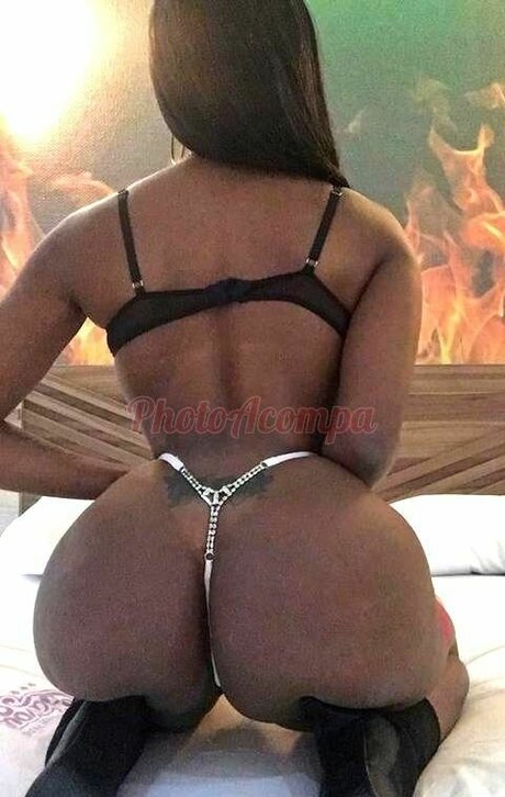 Ysa Santos pornstar perfect photos