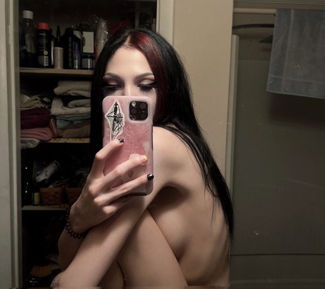 babymorte xxx model img