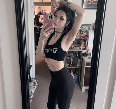 babymorte adult model photo