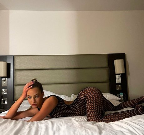 Robyn Aldridge model nude pics