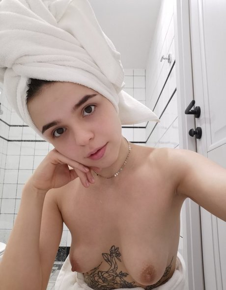 Yummy Yum Yum sexy pornstar galleries