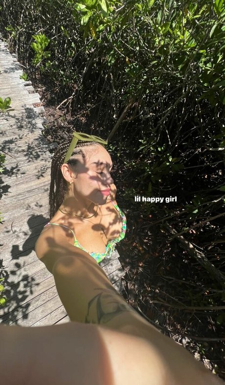 Makayla London erotic star archive