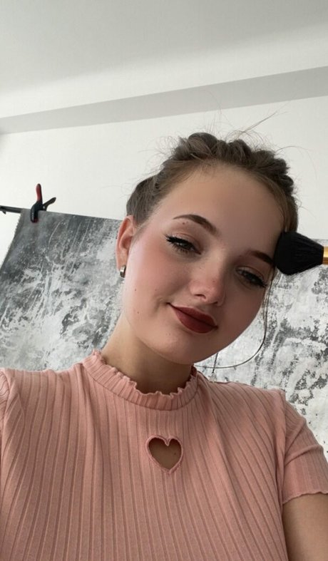 Caroline Moore star naked gallery