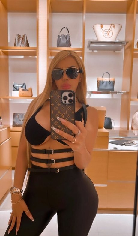 Alexa Mena star high quality images